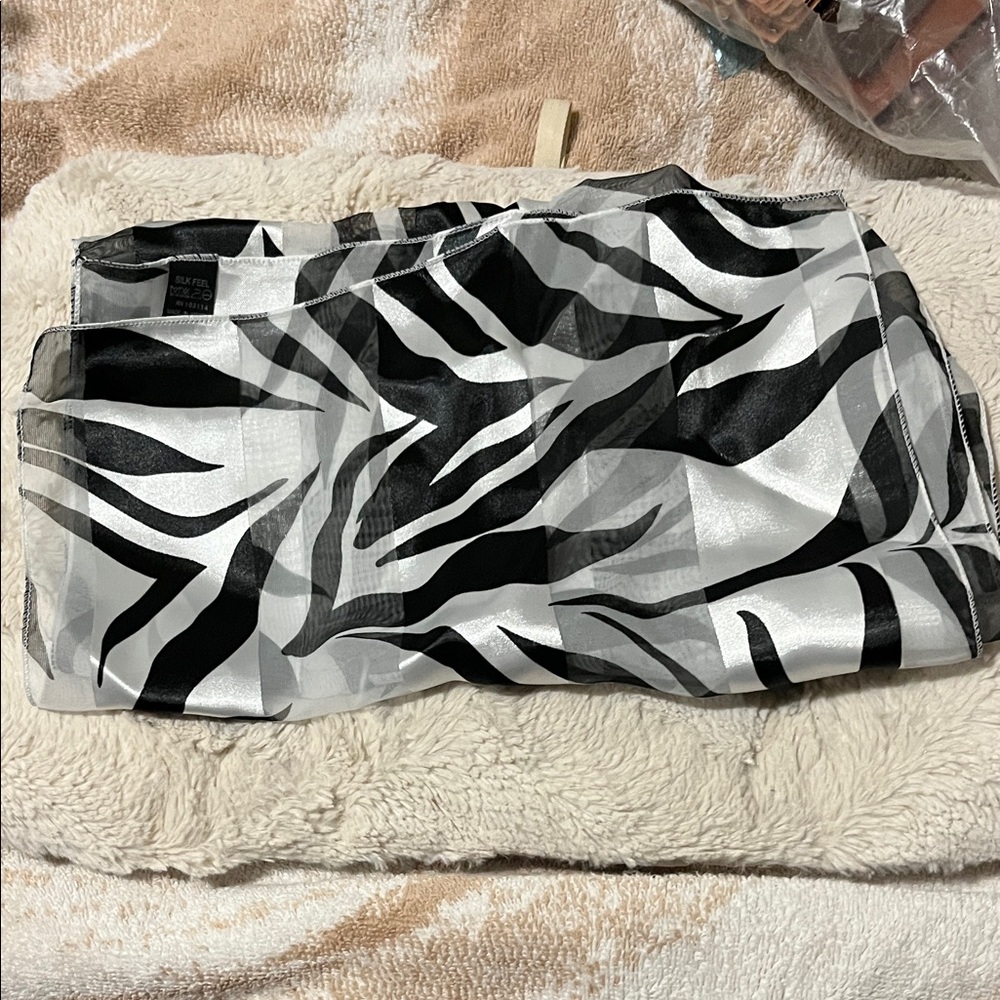 Chic Zebra Print Scarf in Black and White